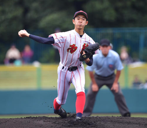 京都翔英対和歌山南陵　和歌山南陵の先発浜新之介投手（撮影・清水貴仁）