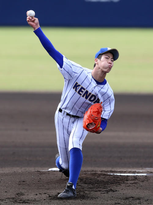 山梨学院対高崎健康福祉大高崎 先発の高崎健康福祉大高崎・橋本拳(撮影・大野祥一)