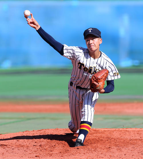 関東第一対帝京　2番手の帝京・柳沼（撮影・大野祥一）
