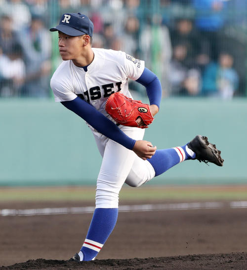 京都翔英対履正社　履正社先発の岩崎（撮影・前田充）