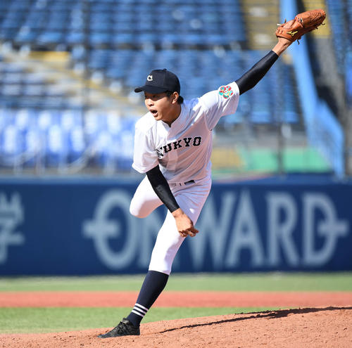 中京大中京対明徳義塾　先発し力投する中京大中京・高橋宏（撮影・鈴木みどり）
