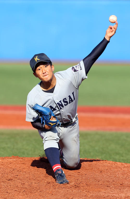 関大対東海大　先発の関大・牧（撮影・大野祥一）