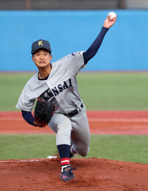 慶大対関大　先発し力投する関大・森（撮影・鈴木正人）