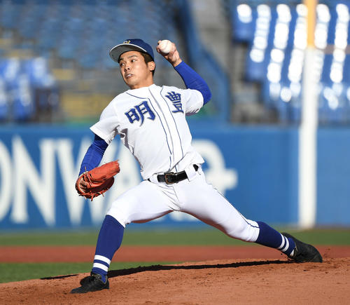 明豊対高崎健康福祉大高崎　先発し力投する明豊・若杉（撮影・鈴木みどり）