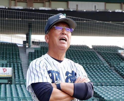 明徳義塾の馬淵史郎監督