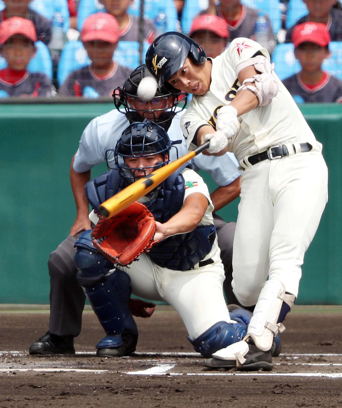 8月6日　甲子園開幕戦の誉戦の初回、満塁本塁打を放つ下山