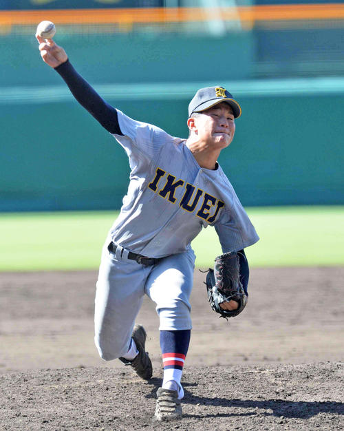 甲子園2回戦の鳴門戦で力投する仙台育英・大栄陽斗（2019年8月14日撮影）