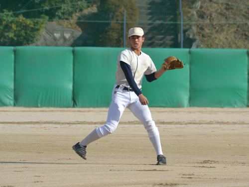 プロ注目の智弁和歌山・細川はセンターからショートに転向し、さらなる飛躍を目指す