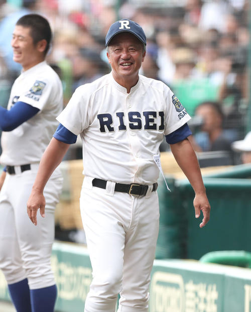 履正社・岡田龍生監督