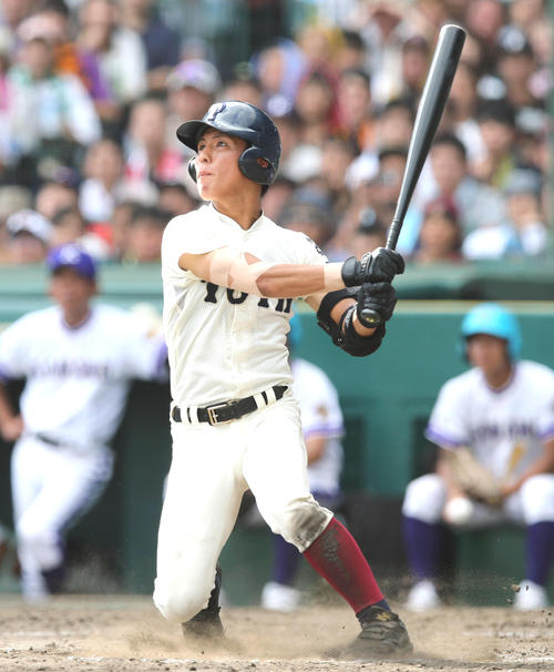 18年8月夏決勝で本塁打を放つ大阪桐蔭・宮崎