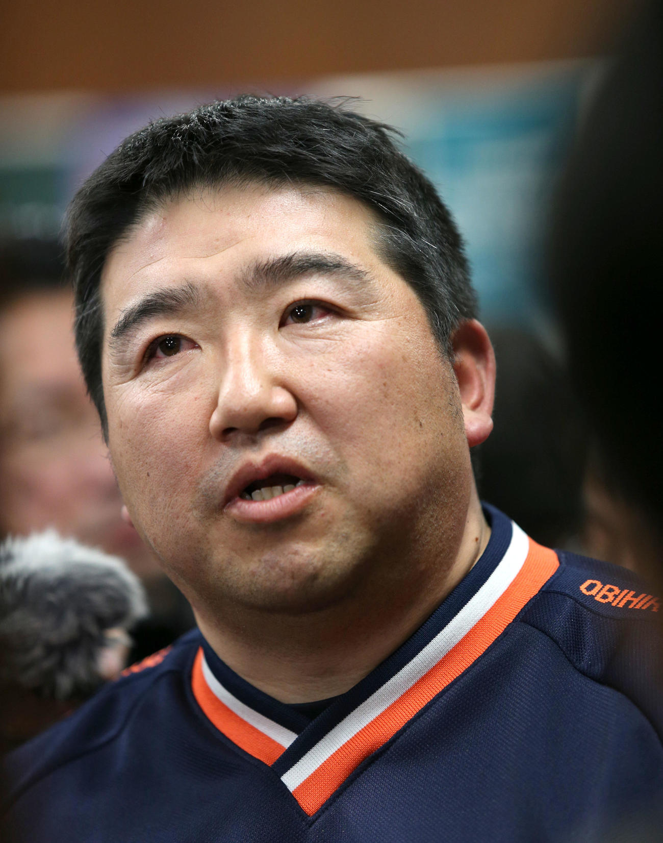 21世紀枠に選ばれ、目をうるませる帯広農の前田監督（2020年1月24日撮影）