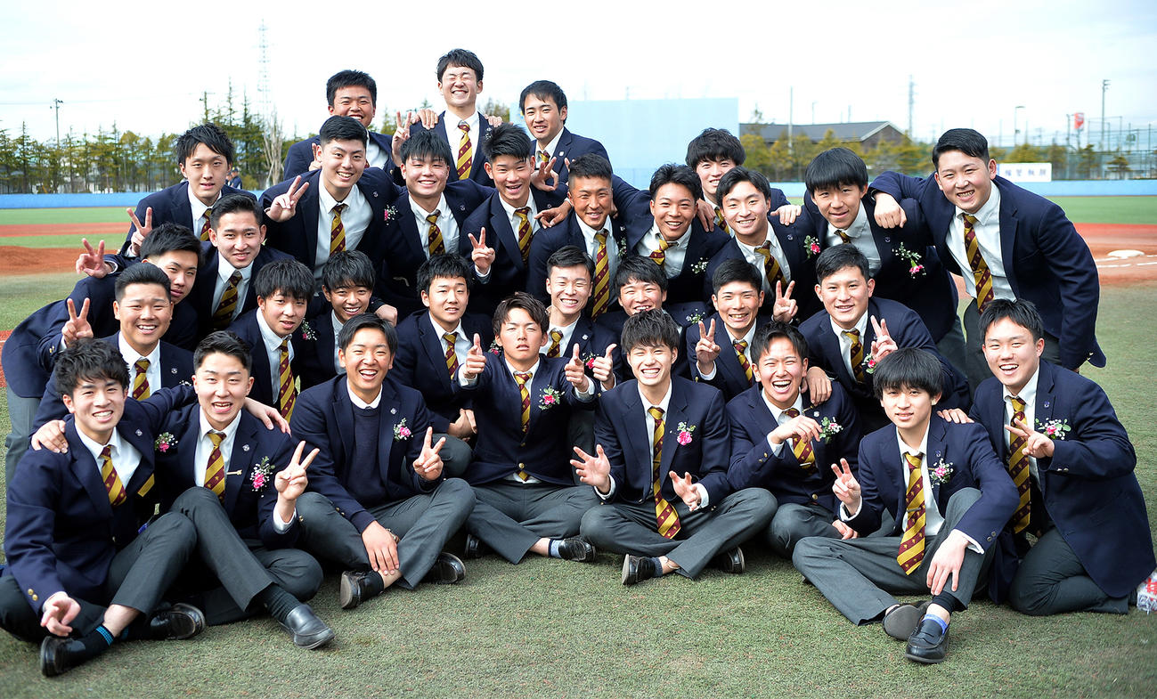 卒業を迎えた仙台育英硬式野球部の3年生たち（撮影・鎌田直秀）