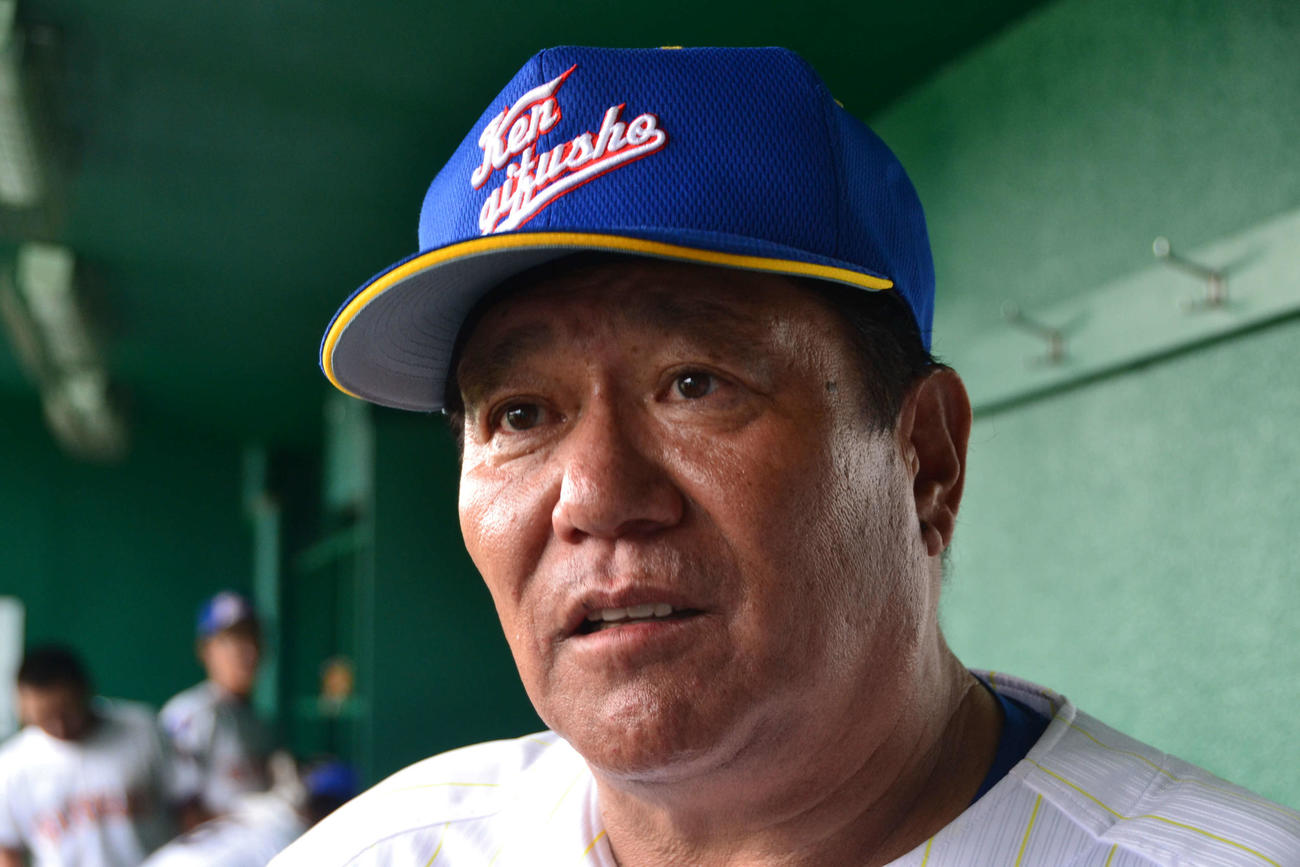 県岐阜商・鍛治舎監督