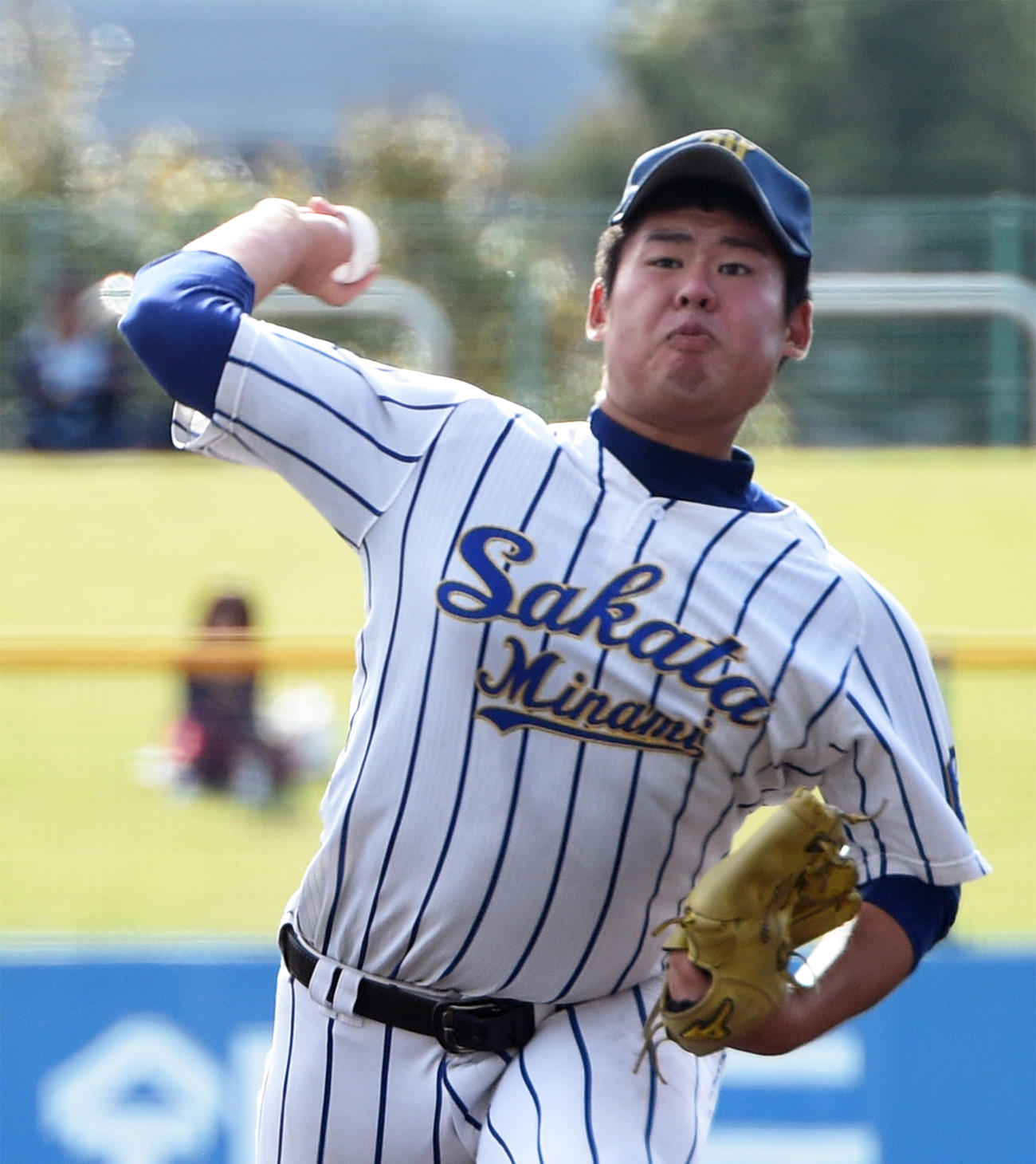 18年秋季東北大会の盛岡大付戦で登板する酒田南・渡辺拓海投手（2018年10月15日撮影）