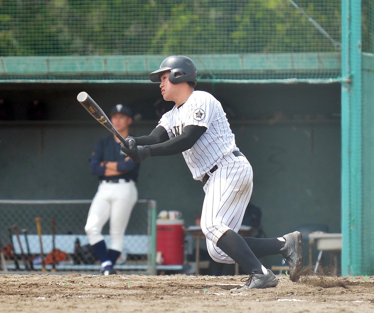 花輪対十和田　4回表花輪1死二、三塁、中前適時打を放つ阿部藍（撮影・鎌田直秀）