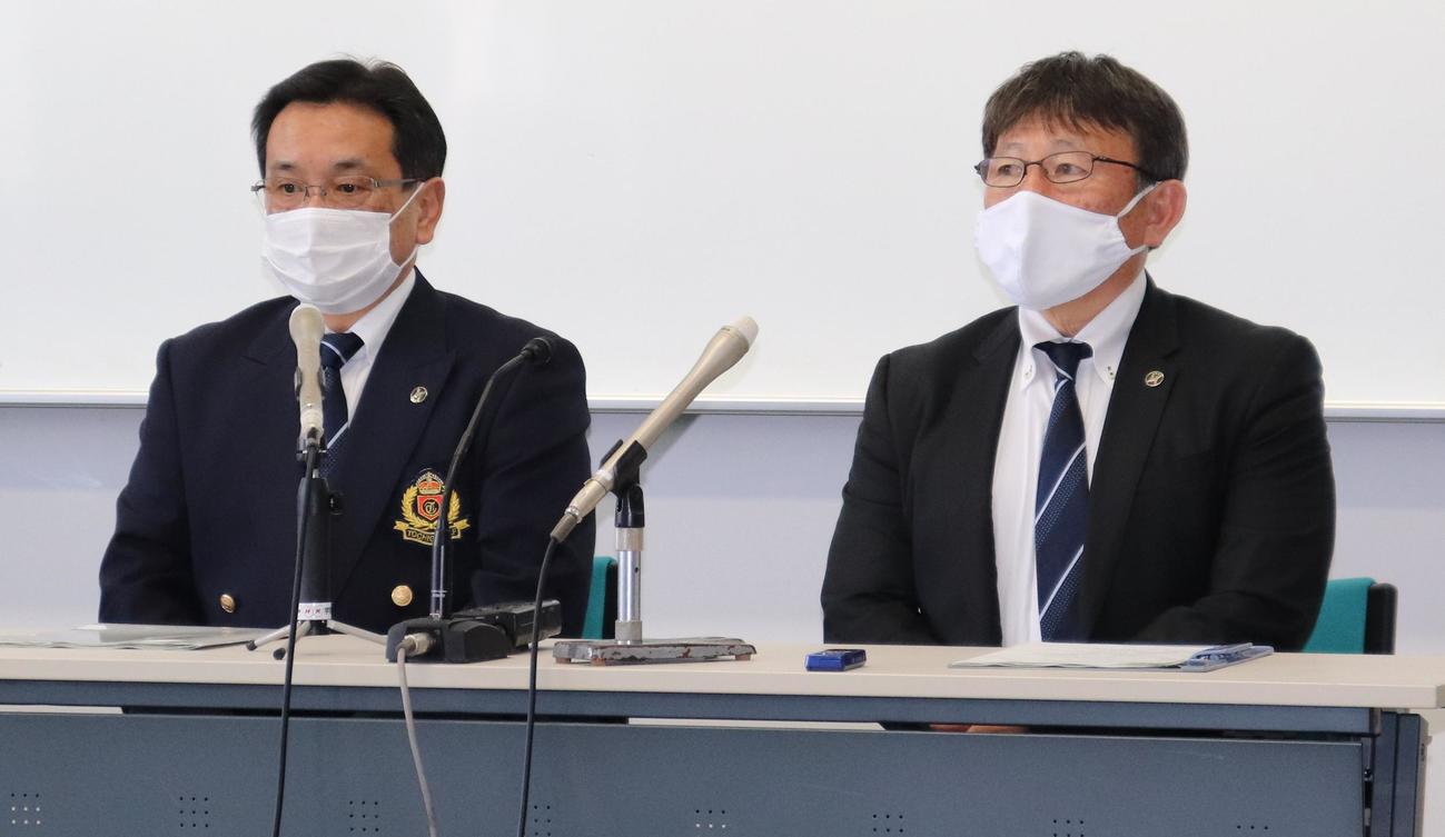 県独自の試合開催について話す栃木県高野連の菅野会長（左）と藤田理事長（撮影・古川真弥）