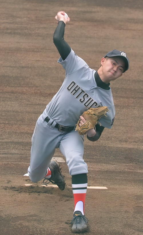 大船渡対大槌　先発した大槌・植田基（撮影・佐藤究）　