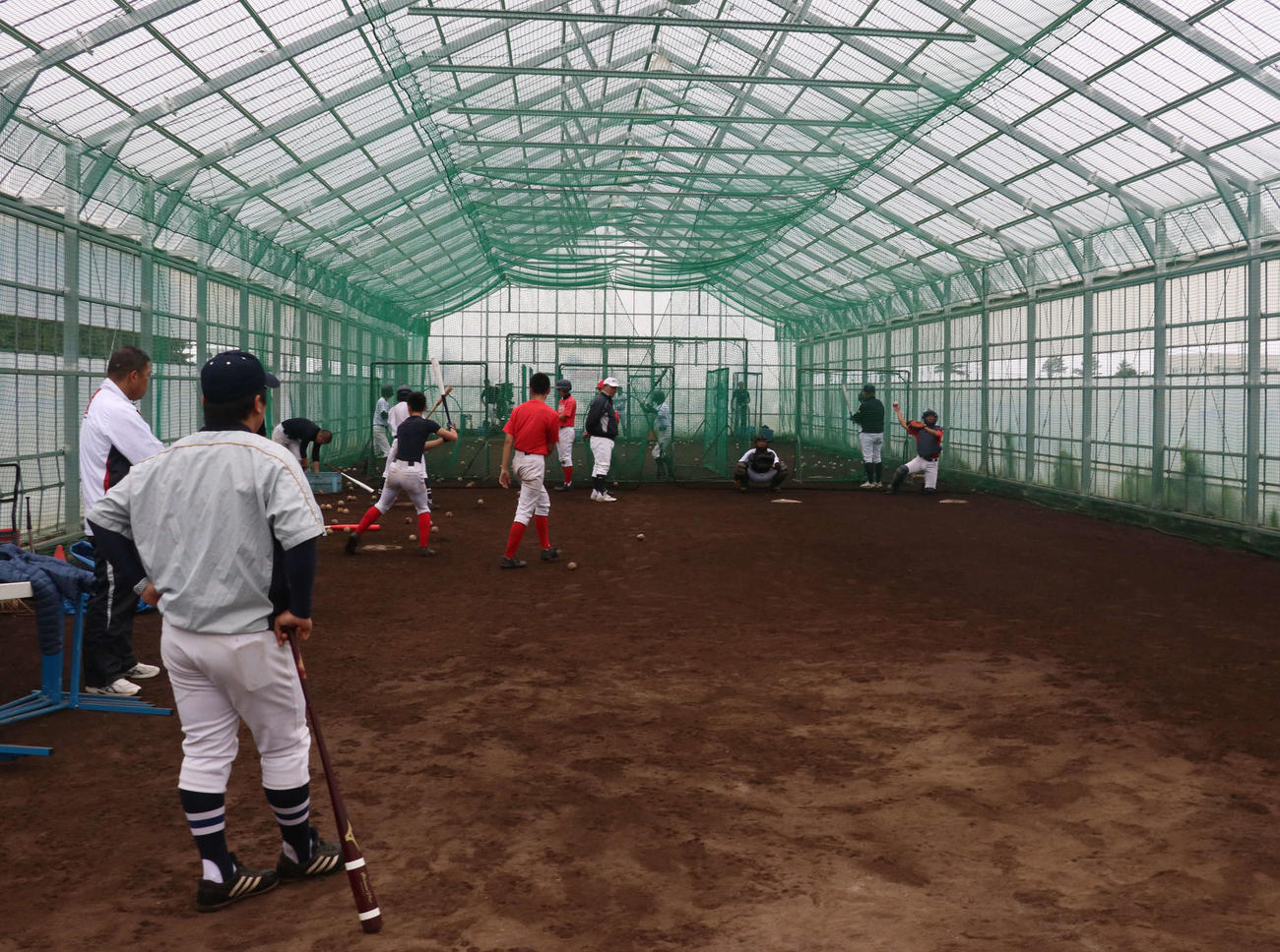 北見地区では連合チーム同士が合同練習をして夏の舞台を目指している（撮影・浅水友輝）