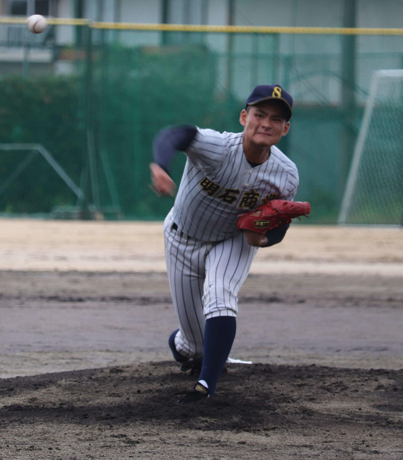 智弁和歌山戦に登板した明石商・中森は、5回を投げ1安打11奪三振と好投する（撮影・望月千草）
