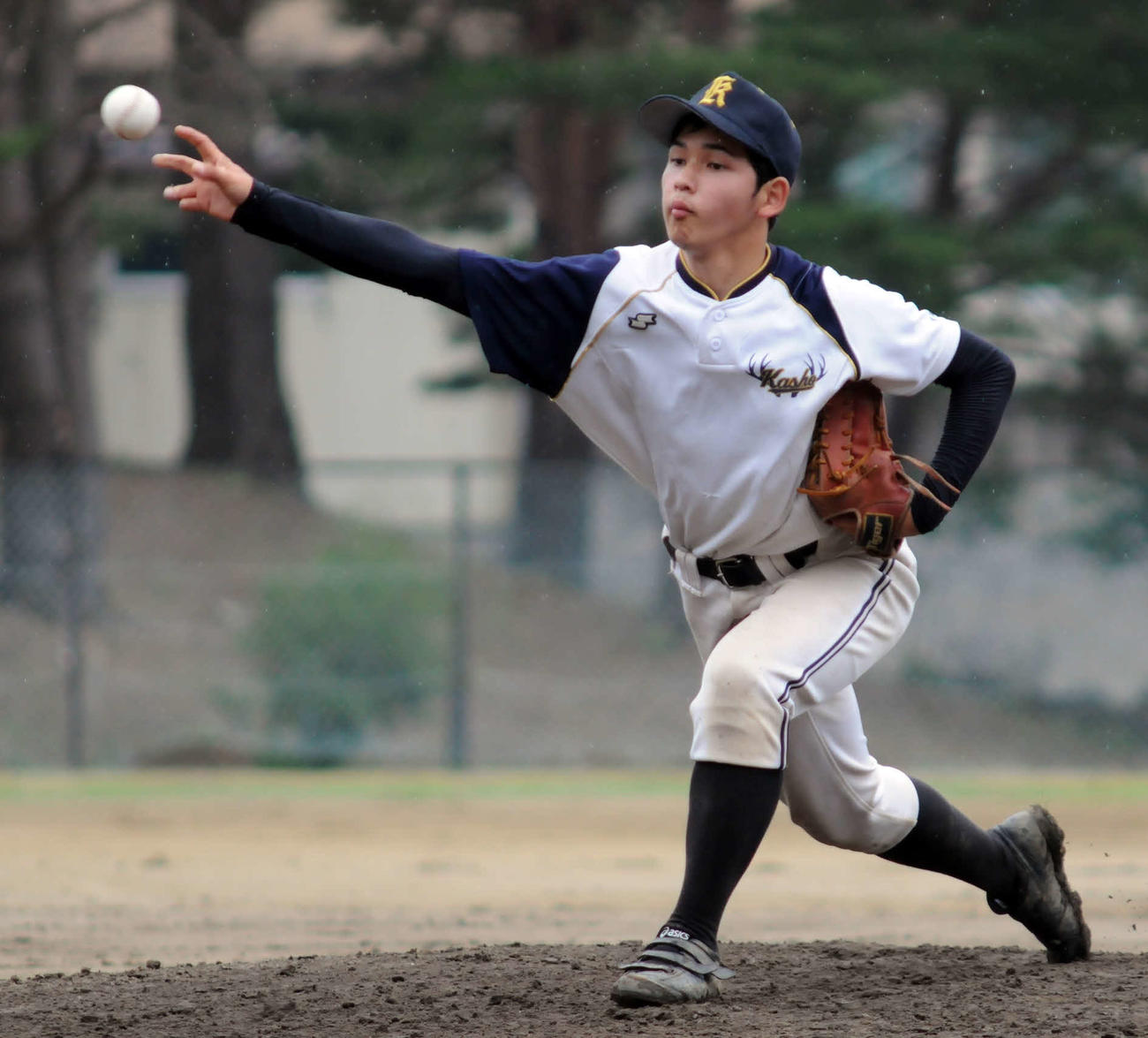 外野手と捕手の3役をこなす鹿島台商の2年生右腕・宮川