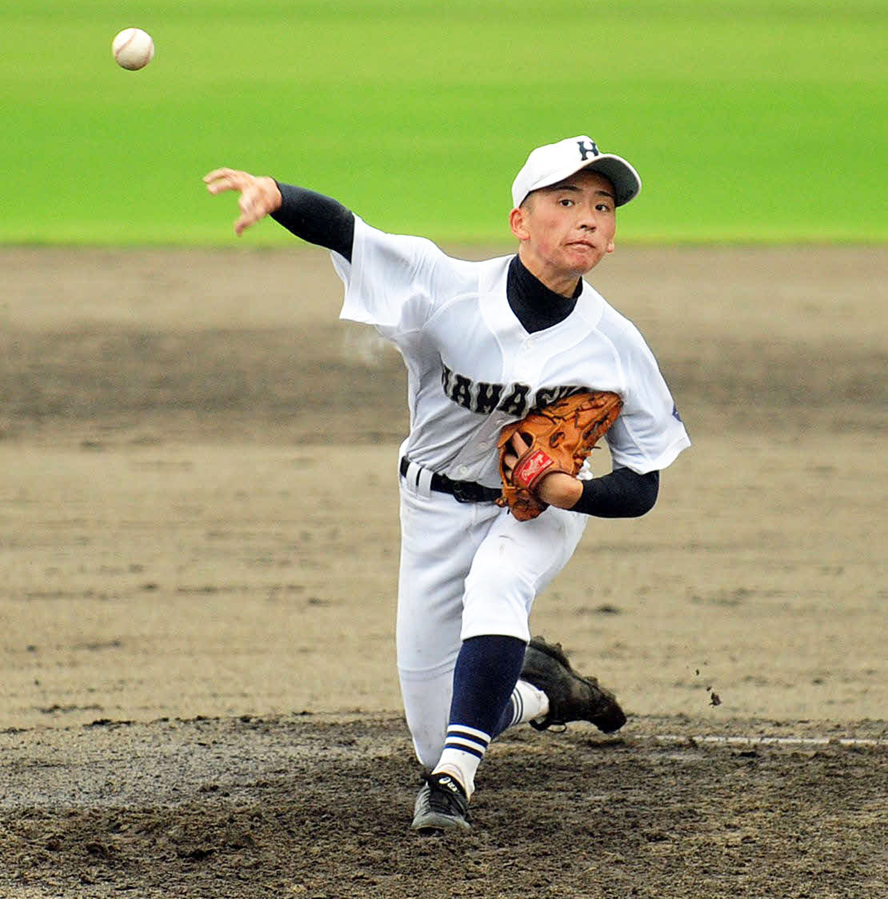 5回2安打1失点の力投を見せた浜松商のエース石津（撮影・神谷亮磨）