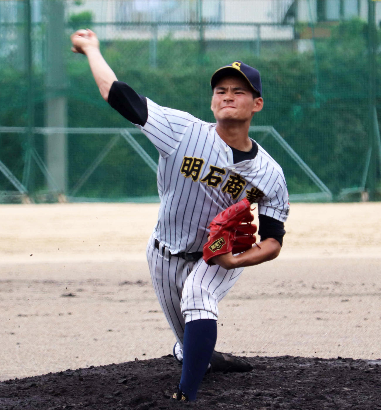 大分商との練習試合に先発し、5回2安打無失点だった明石商・中森（撮影・望月千草）