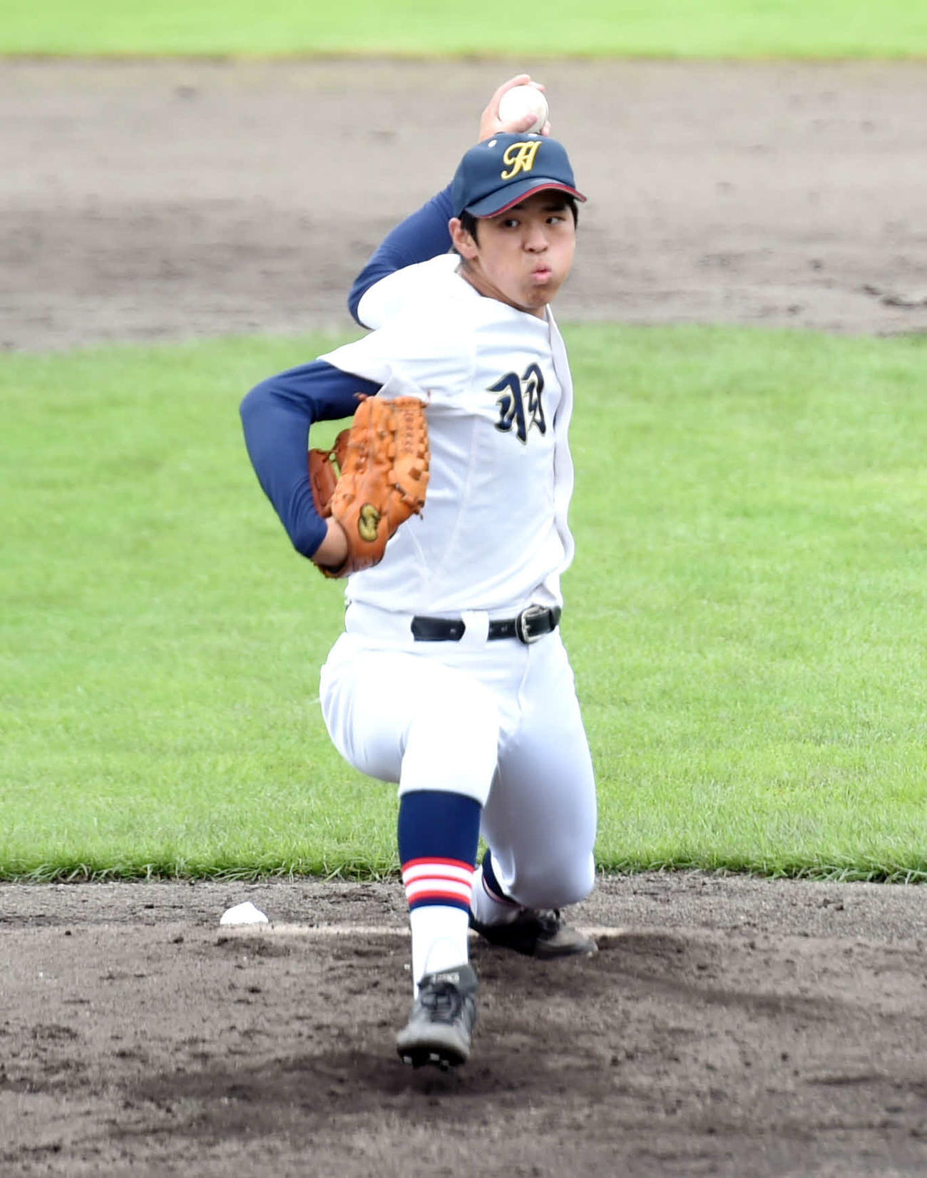 鶴岡南対羽黒　3安打完封した羽黒・小林（撮影・相沢孔志）