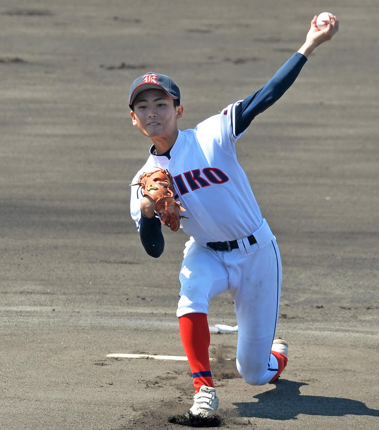 先発した青森工・川本（撮影・佐藤究）