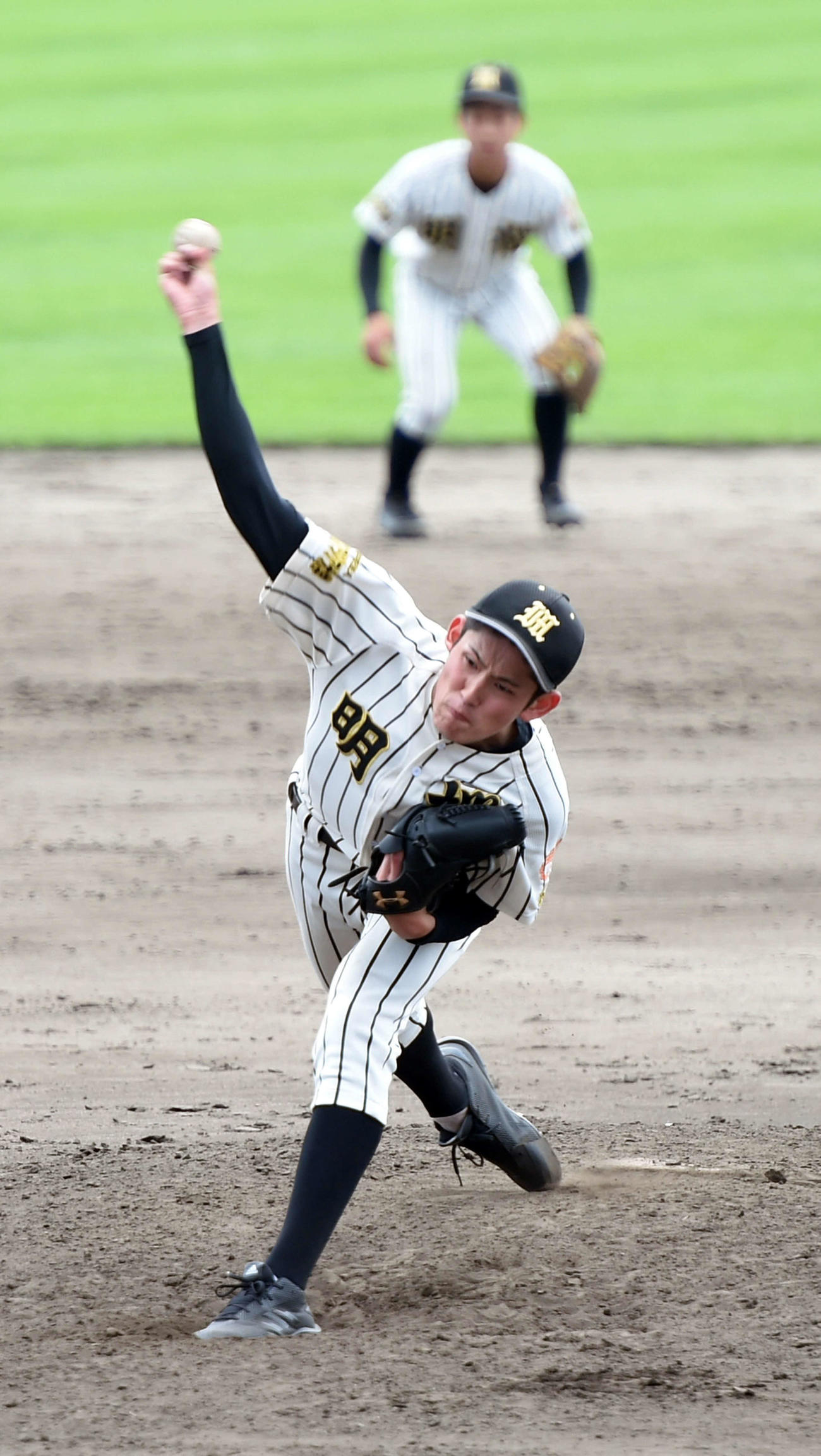 秋田西対明桜　2番手でマウンドに上がり最速149キロを計測するなど圧巻の投球を披露した明桜・風間（撮影・山田愛斗）