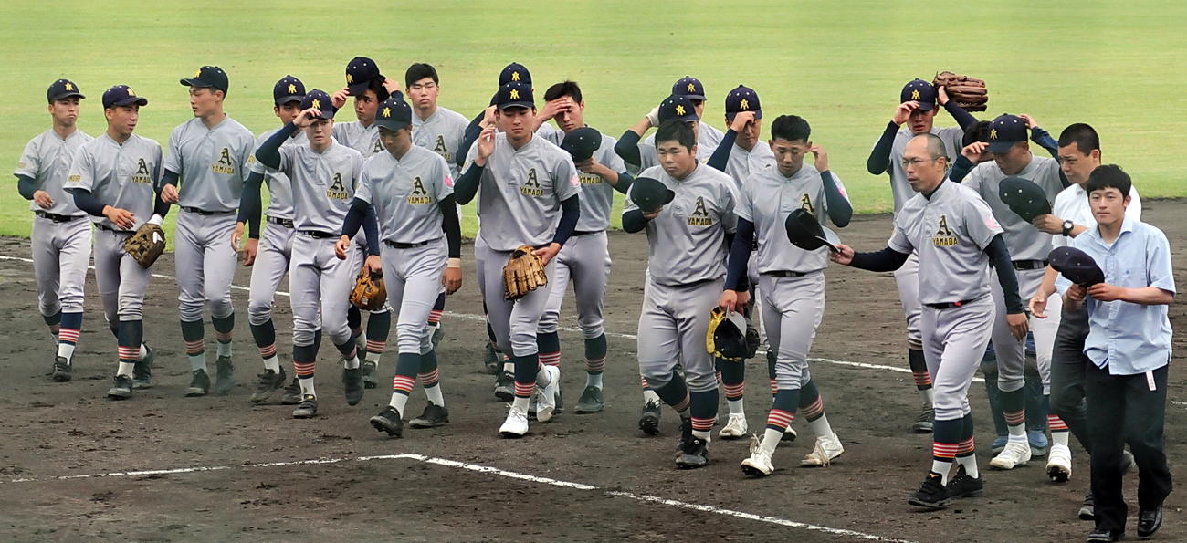 昨秋優勝の青森山田は19年連続の夏初戦突破で、秋夏2季連続の県大会制覇に好発進する