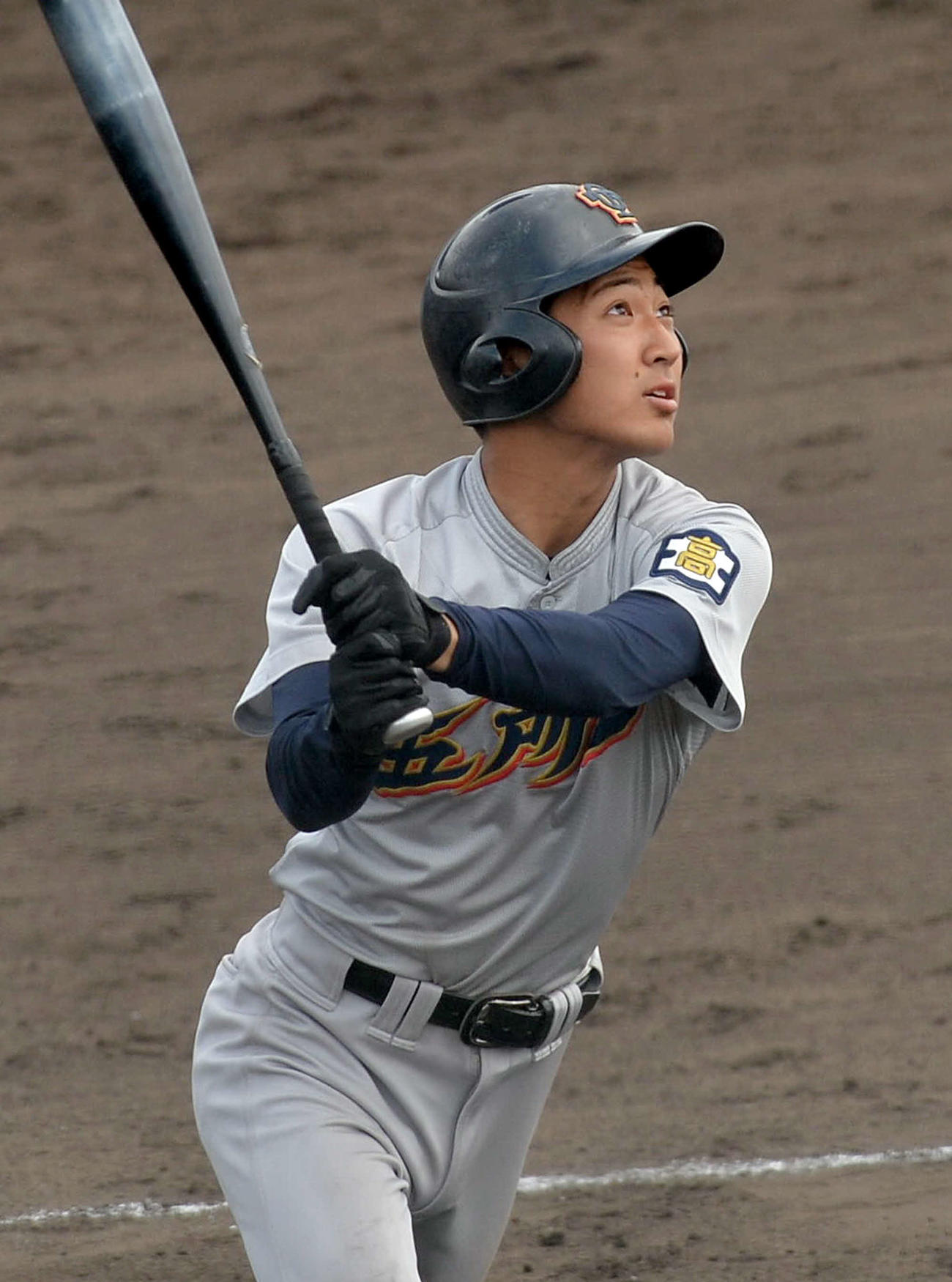 2回、本塁打を放つ舘山