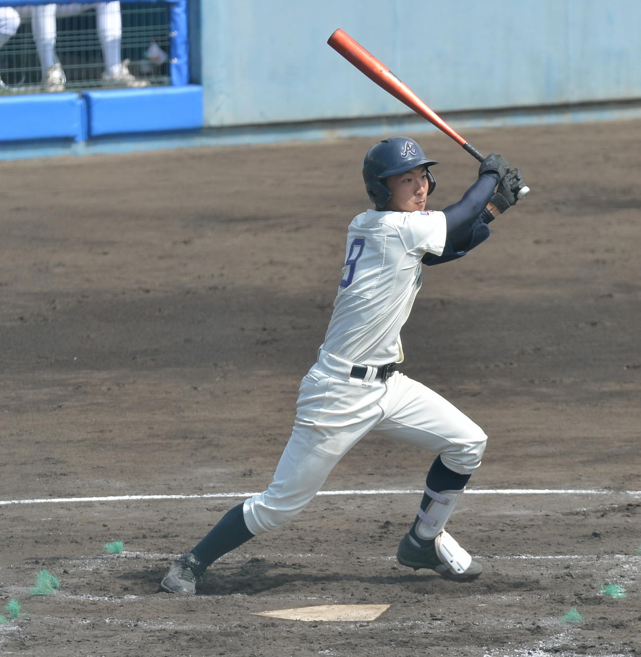 青森明の星対大間　2回裏青森明の星2死二、三塁、2点適時打を放つ内山（撮影・佐藤究）　
