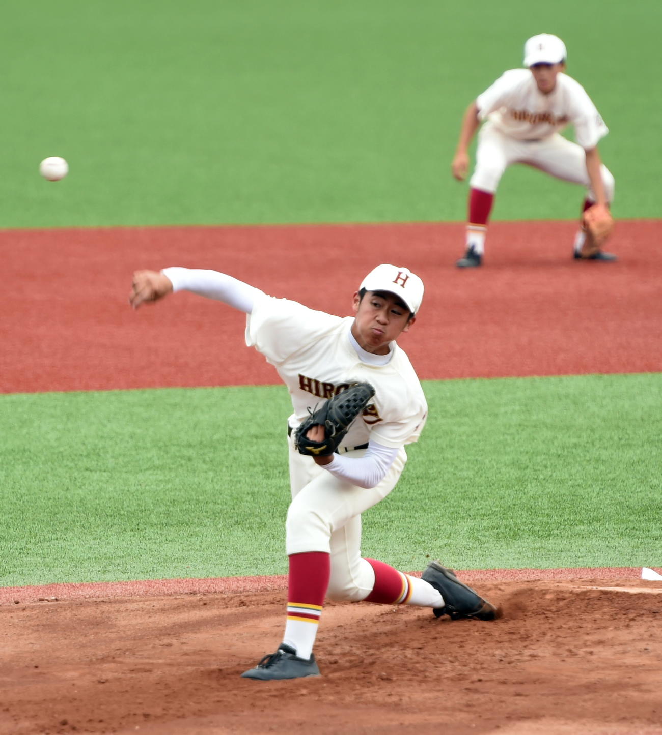 浪岡・松風塾・板柳・金木対弘前実　2番手で救援した弘前実・岩渕（撮影・山田愛斗）