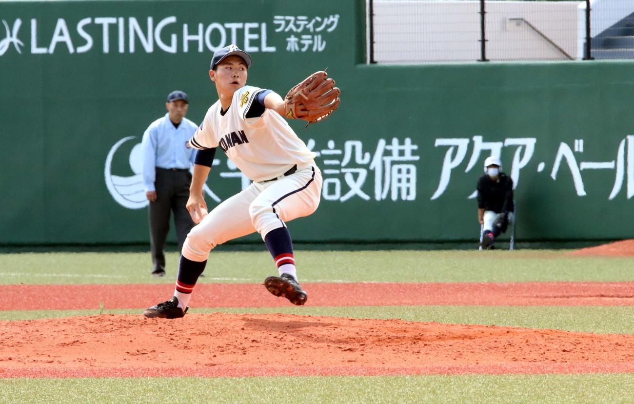 中標津対釧路江南　9回4安打で完封した釧路江南エース梶山（撮影・永野高輔）