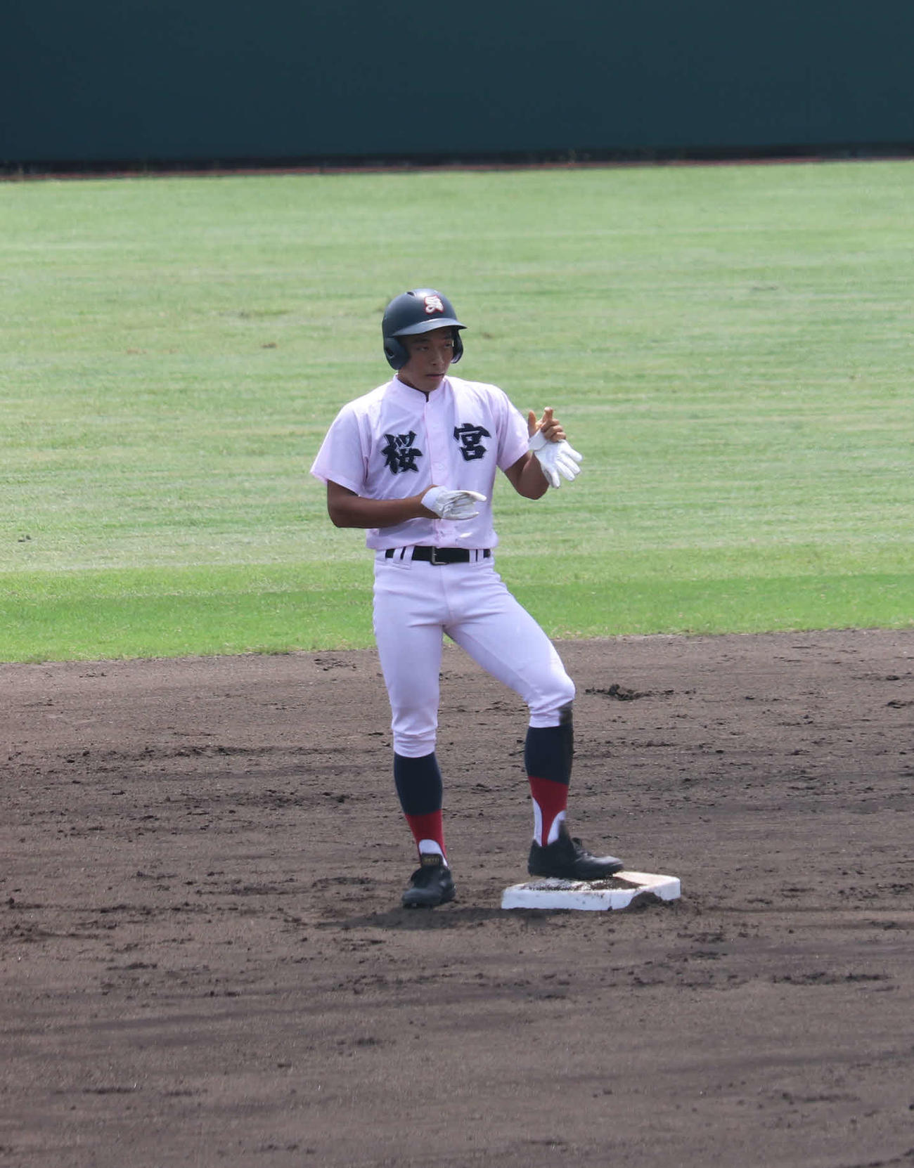 桜宮対大阪電通大高　初回、先制適時二塁打を放った穴山慶太外野手（撮影・磯綾乃）