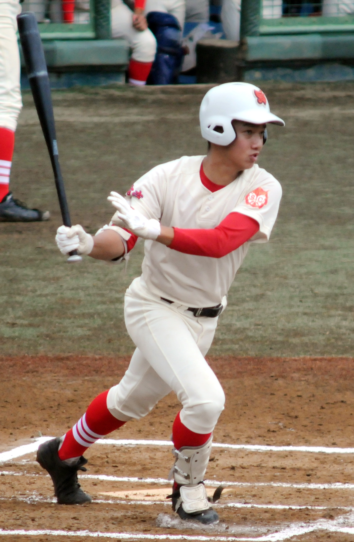 仙台商対加美農　1回表仙台商1死一、三塁、千葉主将が右越えに走者一掃の先制三塁打を放つ