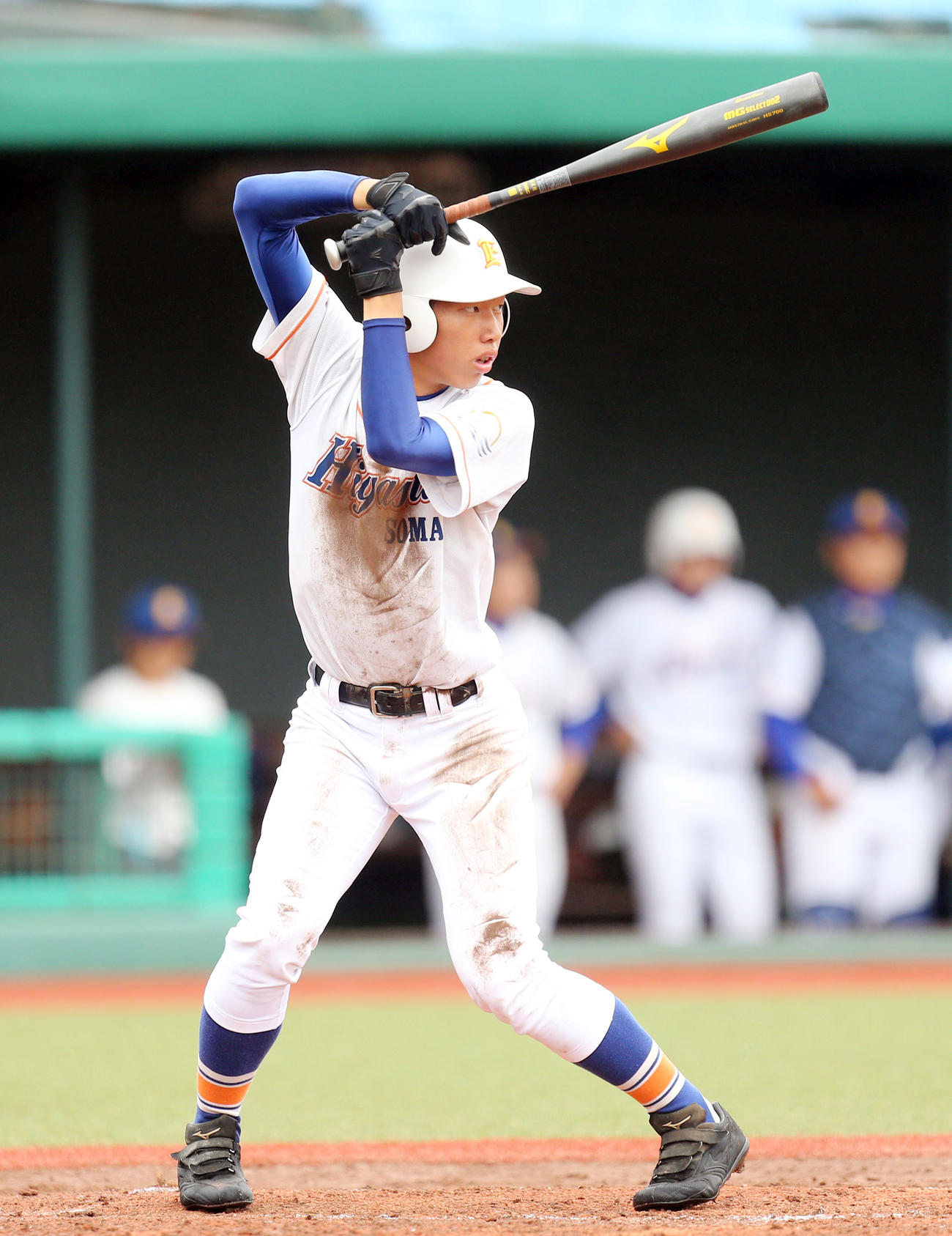 相馬東対福島北　楽天ブラッシュに似た構えを見せる相馬東・渡部（撮影・野上伸悟）