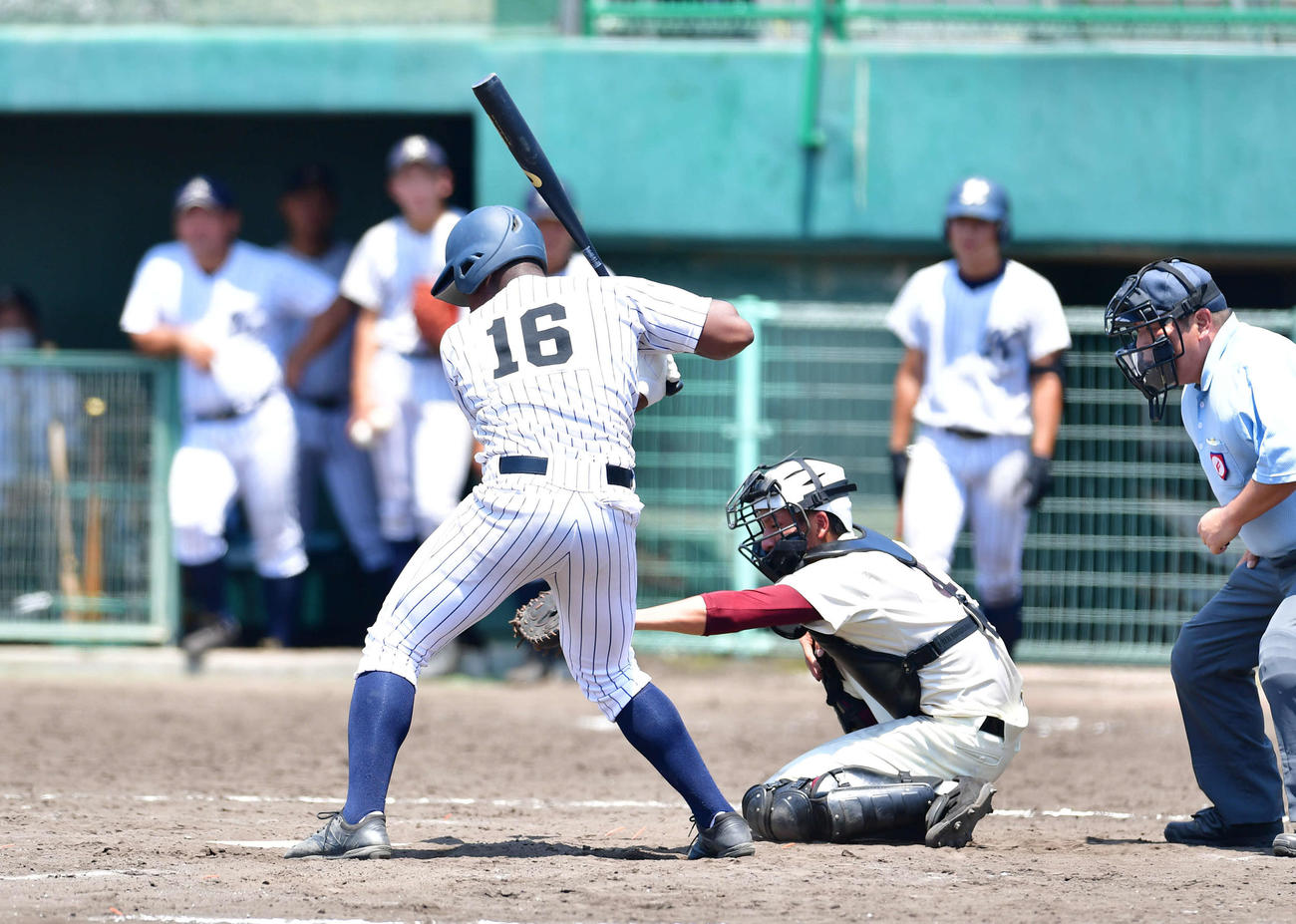 大阪偕星対近大泉州　9回表大阪偕星無死一塁、代打で出場するも見逃し三振に倒れた大阪偕星のダビット・バチスタ・モレノ（撮影・岩下翔太）