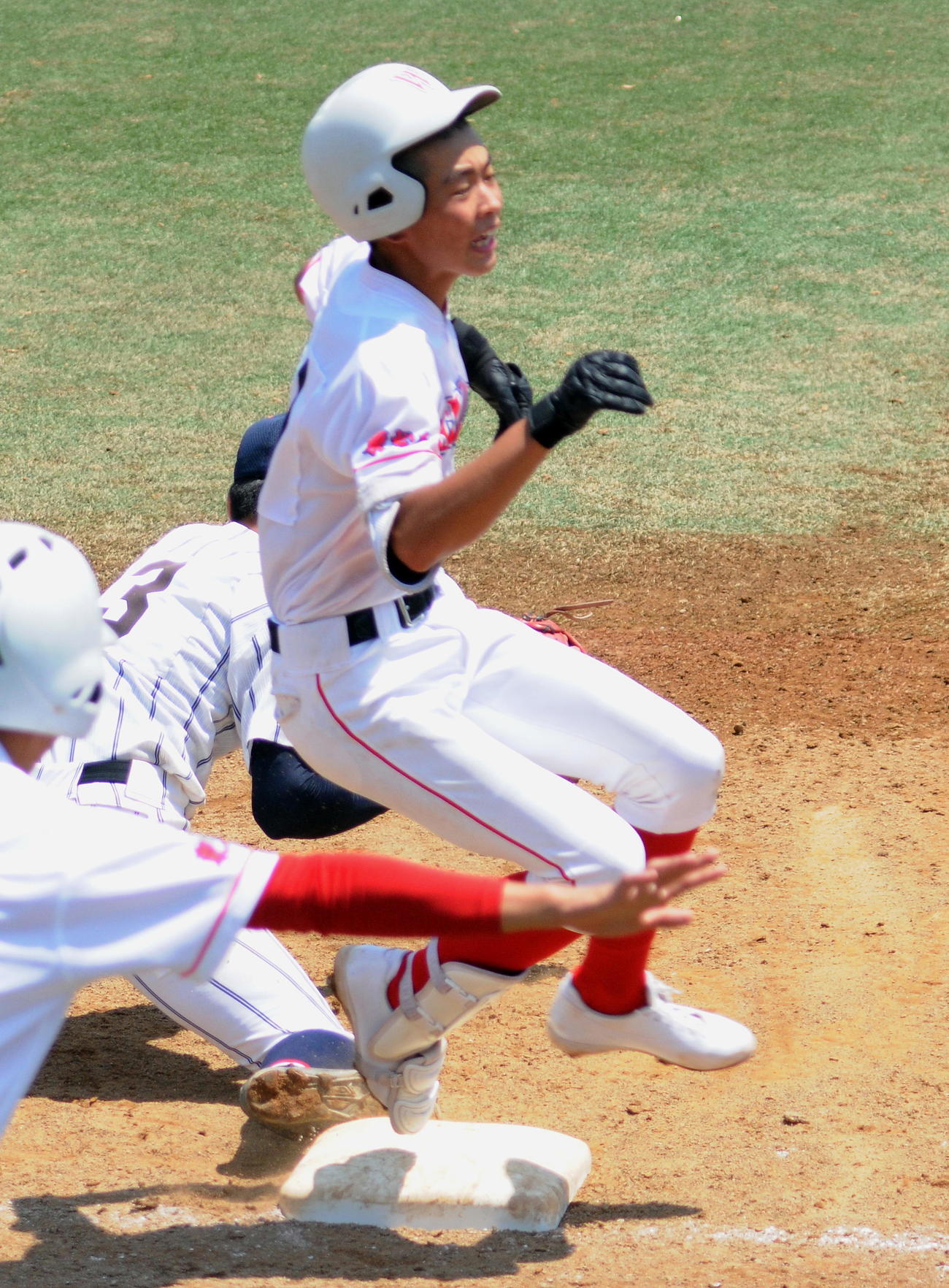 柴田対日本ウェルネス宮城　5回裏日本ウェルネス宮城、早坂が俊足を生かして2打席連続安打