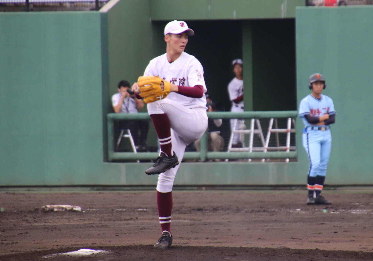 取手二対常総学院　7回1／3を投げ1安打9三振と好投した常総学院の先発・一條（撮影・保坂淑子）