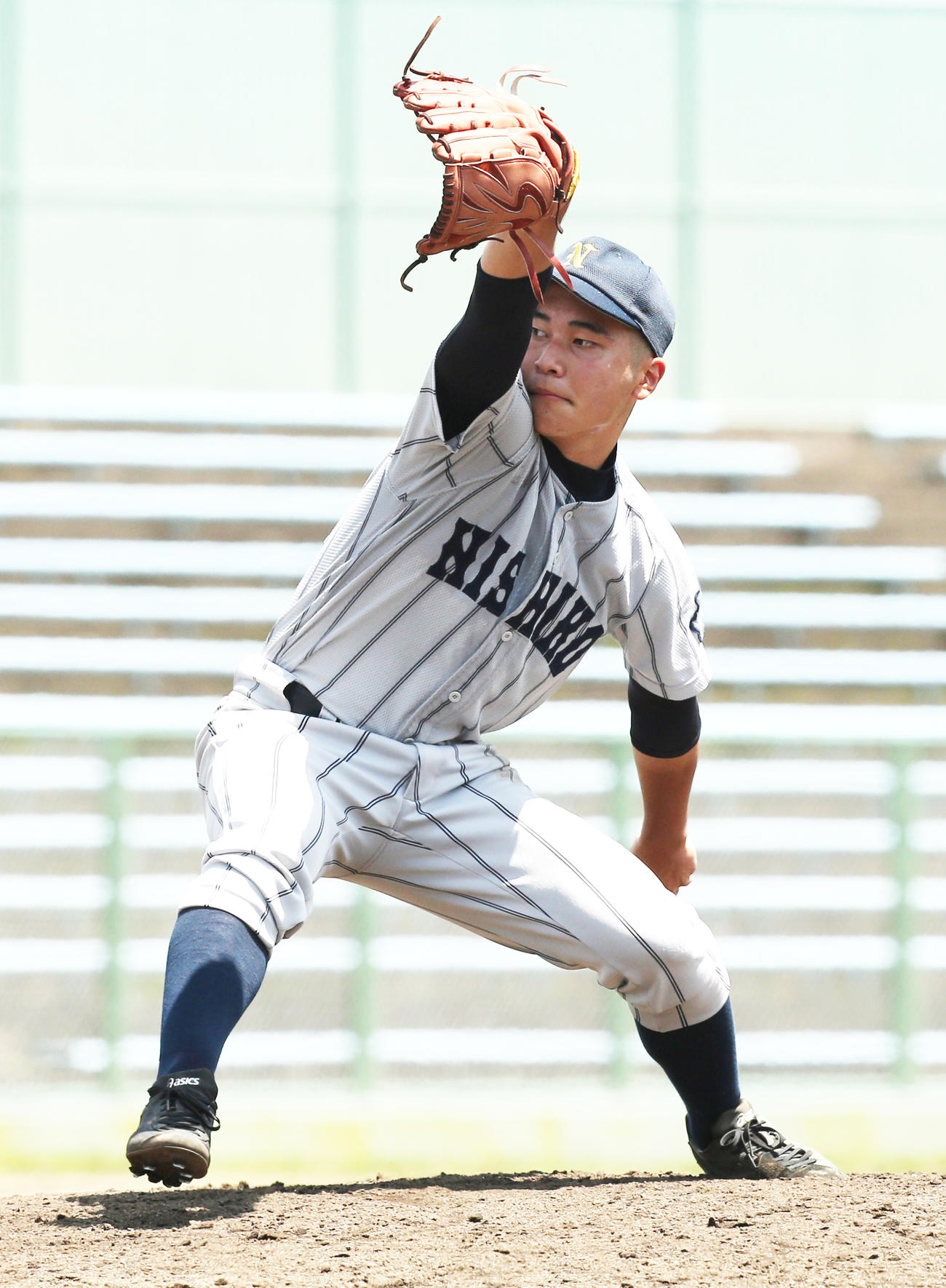 保原対福島西　力投する福島西・本田（撮影・野上伸悟）