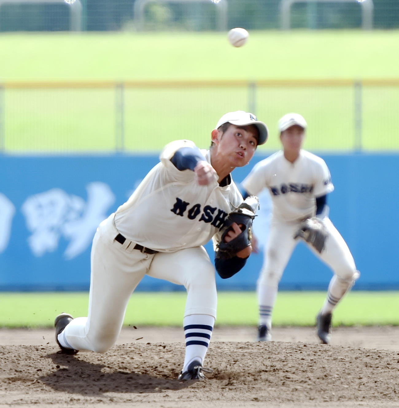 秋田商対能代松陽　2番手で登板した能代松陽・深堀（撮影・山田愛斗）