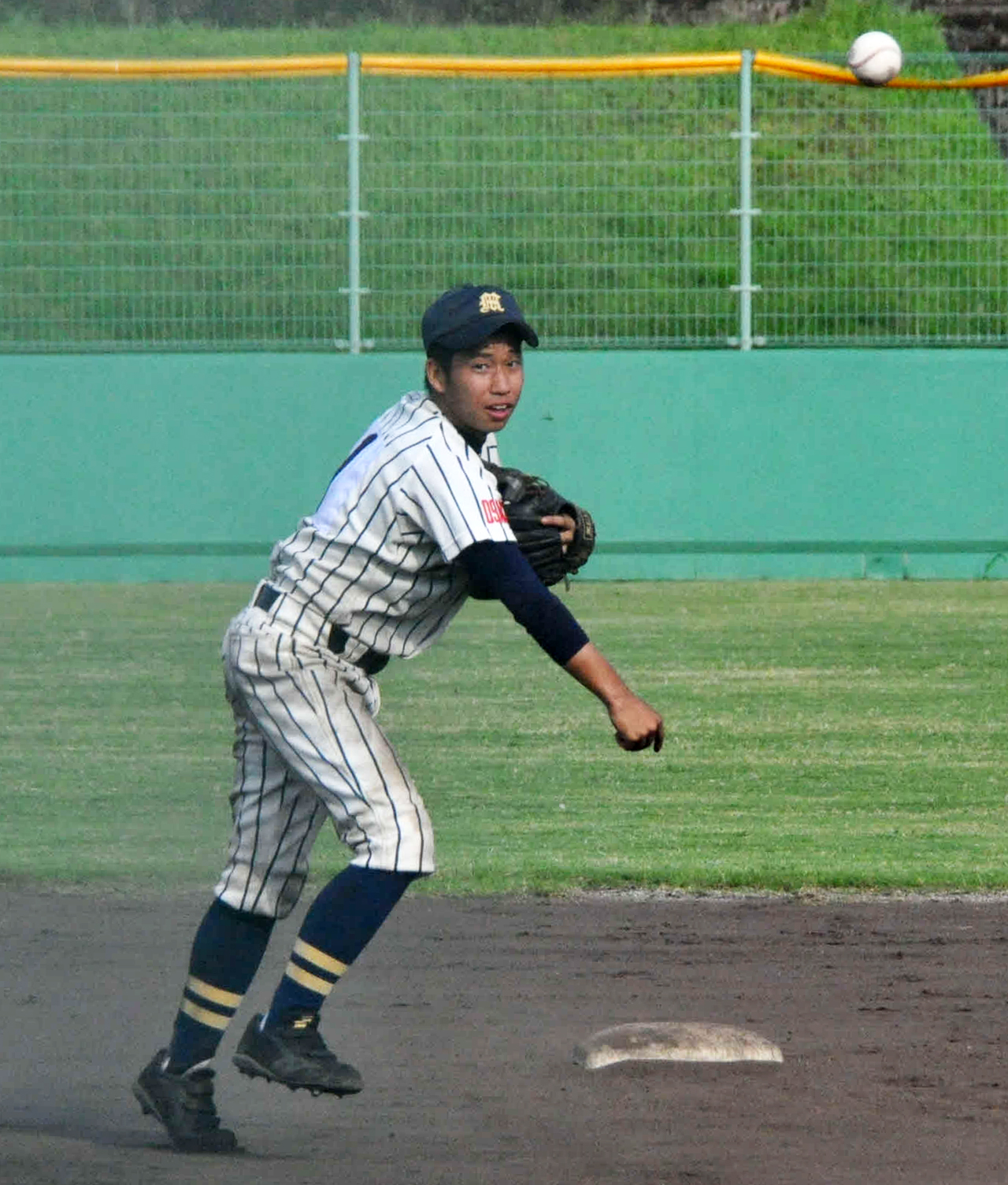 茨田・淀川清流の岸本主将は、背番号1をつけて戦った（撮影・石橋隆雄）