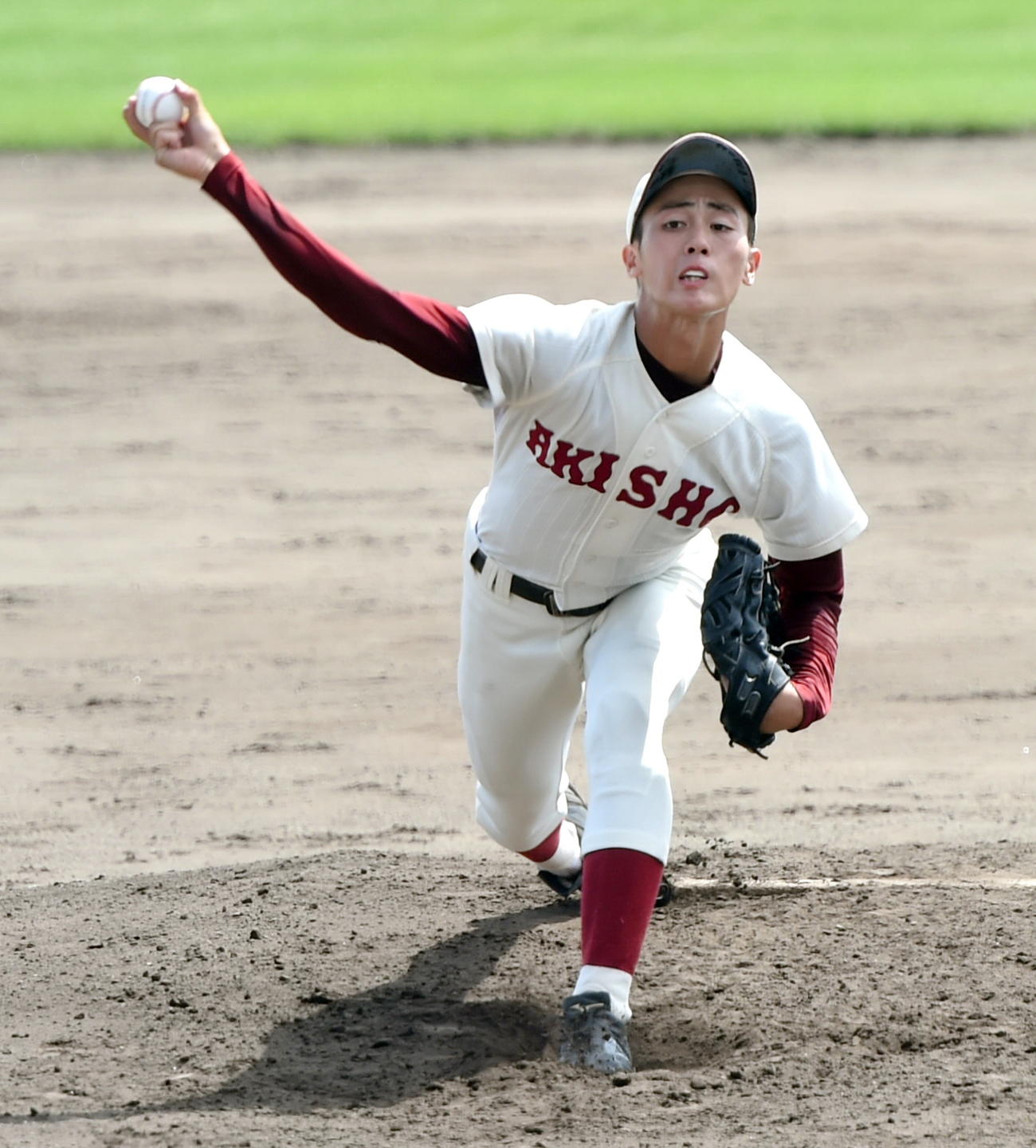 秋田商対能代松陽　力投する秋田商先発・石川（撮影・山田愛斗）