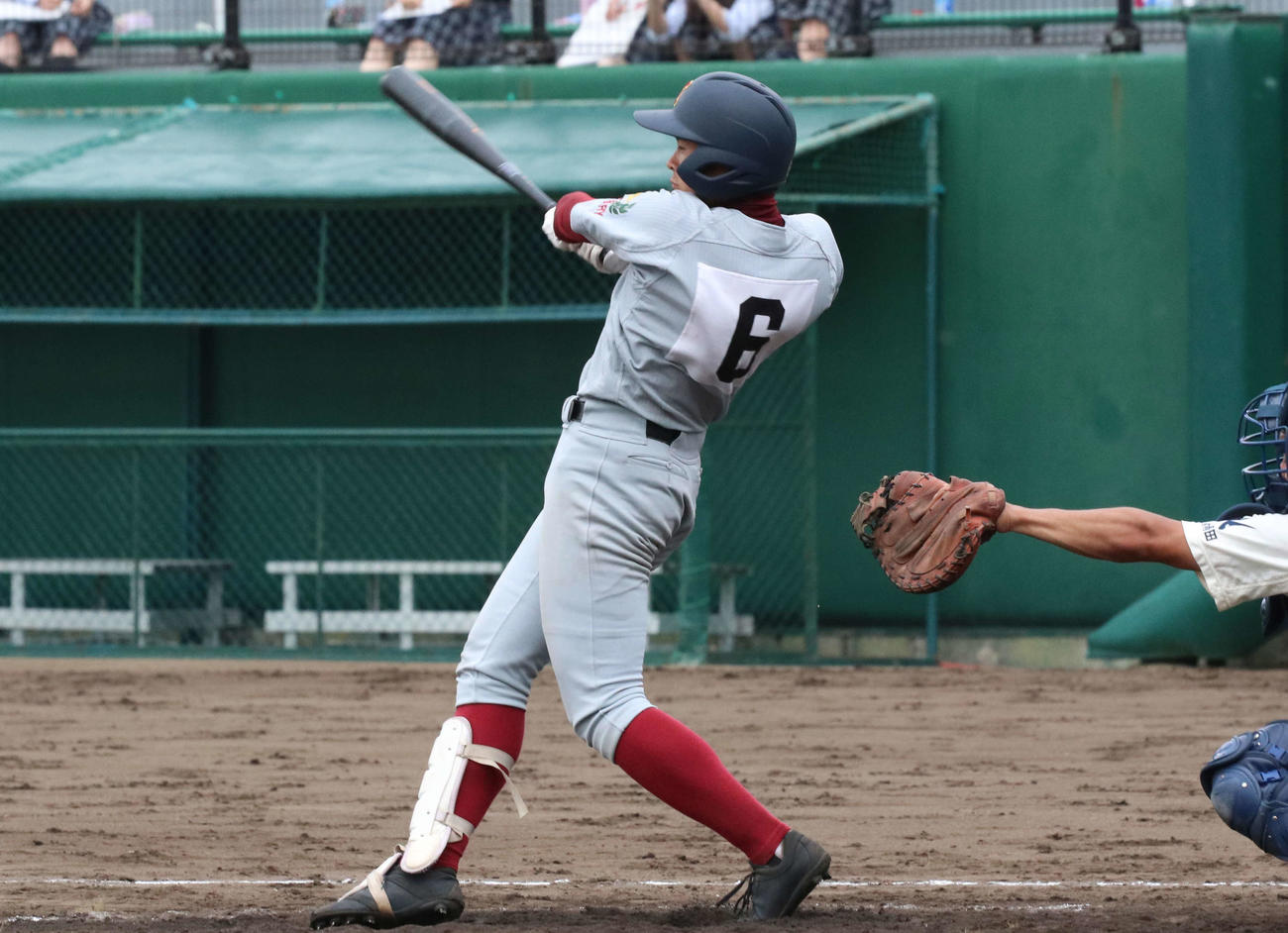 札幌光星対札幌清田　4回表札幌光星2死満塁、決勝の右前適時打を放つ若林（撮影・浅水友輝）
