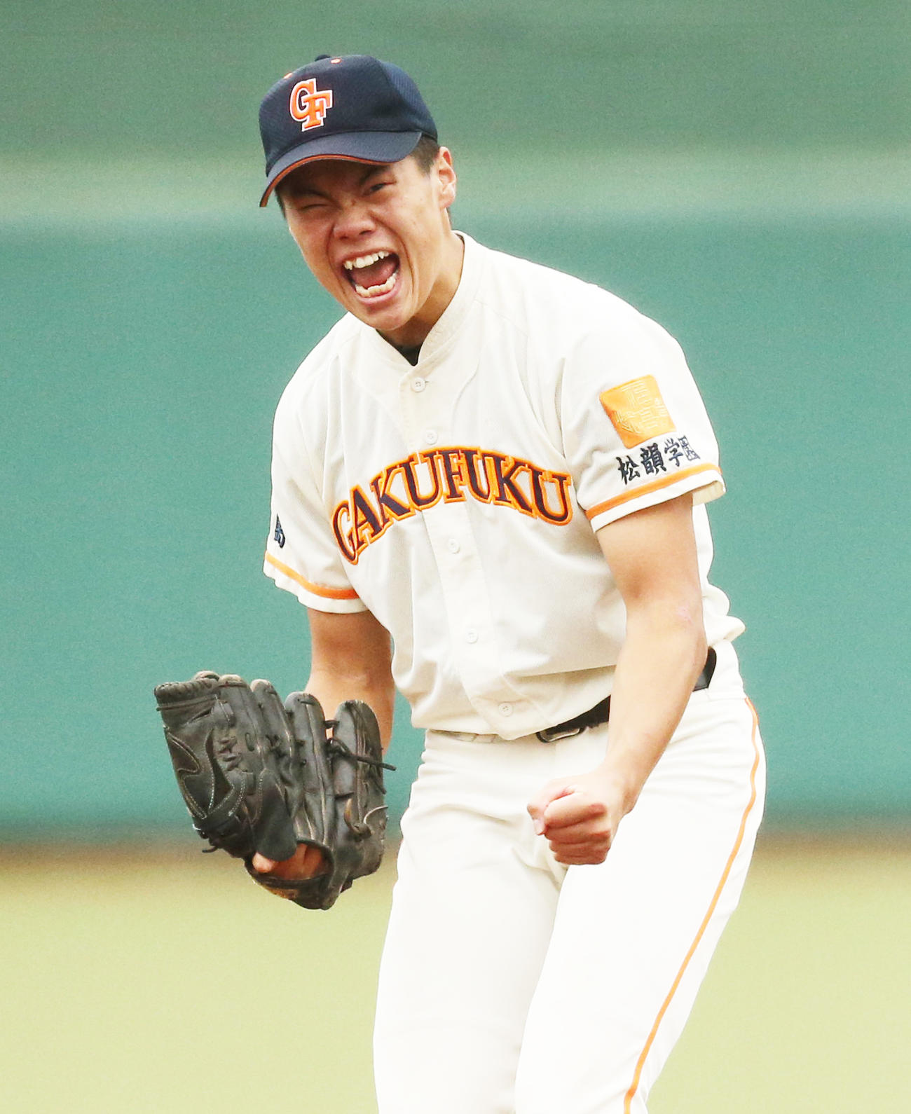 18日、2回裏光南無死で空振り三振に仕留めほえる辻垣