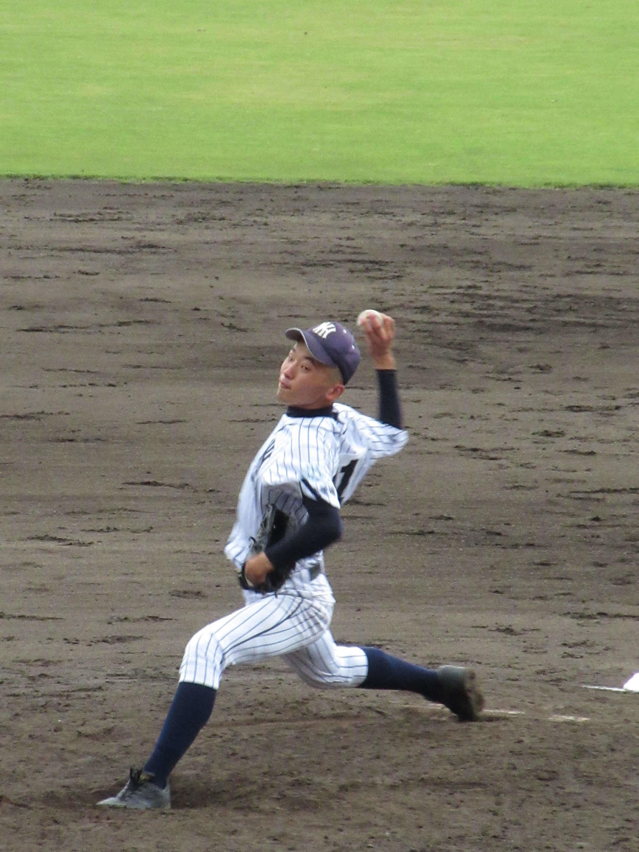 抜てきにこたえ、大商大堺を完封した東大阪大柏原の2年生右腕・松本心（撮影・加藤裕一）＝2020年7月23日、大阪・くら寿司スタジアム堺