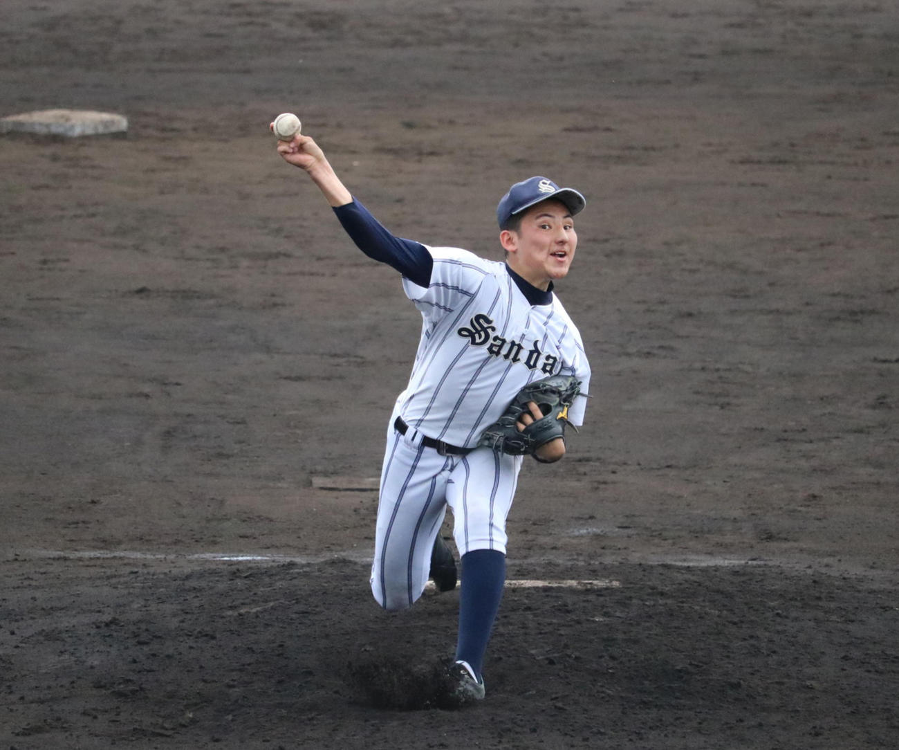 茨木工科対大産大付　大産大付先発の田中大智投手（3年）