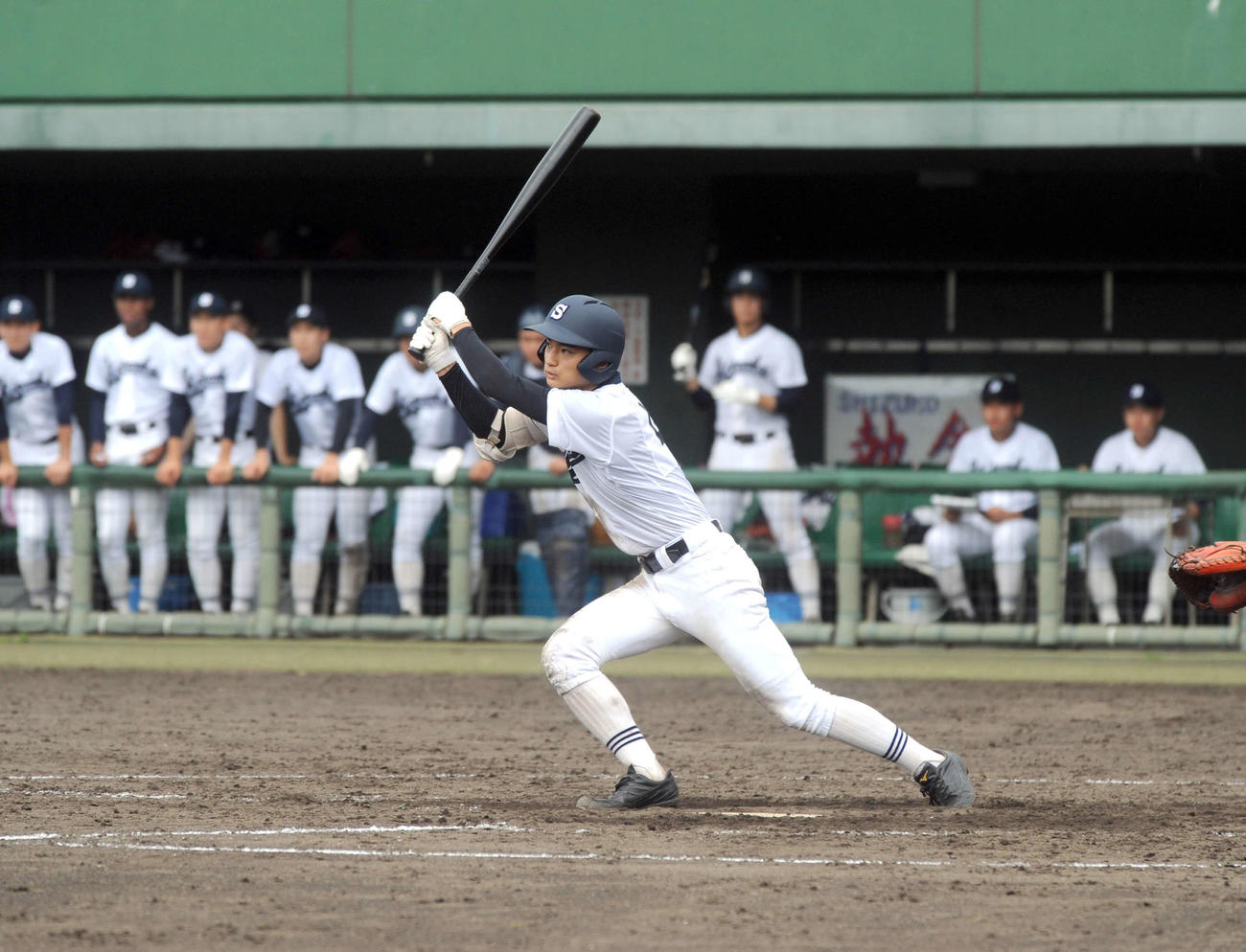 同点の最終回に、中前へ決勝適時打を放った静岡の神谷