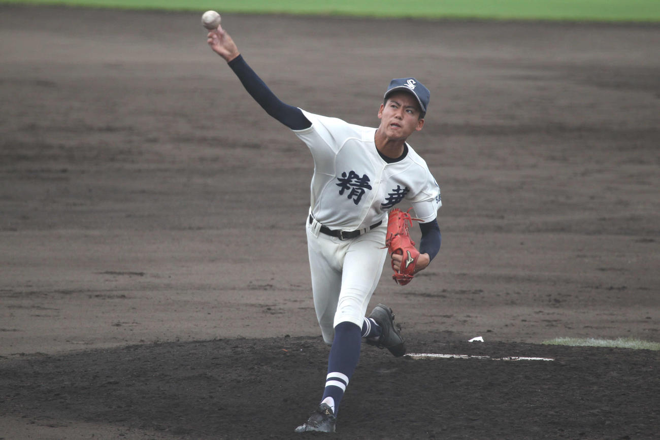 清朋戦に先発した精華・松木平（撮影・佐藤妙月）